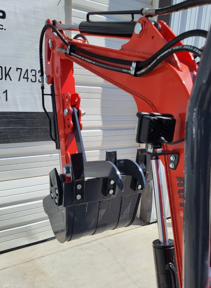 AGT MX15R 1-Ton Commercial Duty Mini Excavator, photo 5 of 9