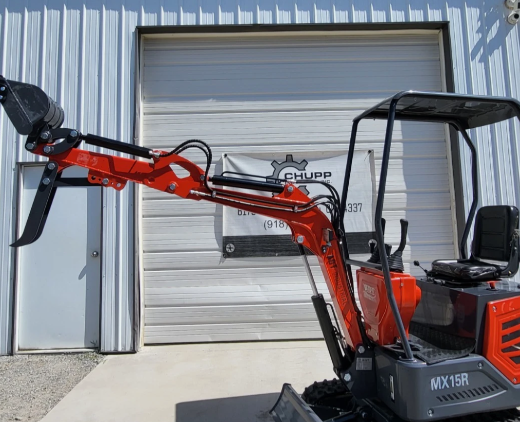 AGT MX15R 1-Ton Commercial Duty Mini Excavator, photo 6 of 9